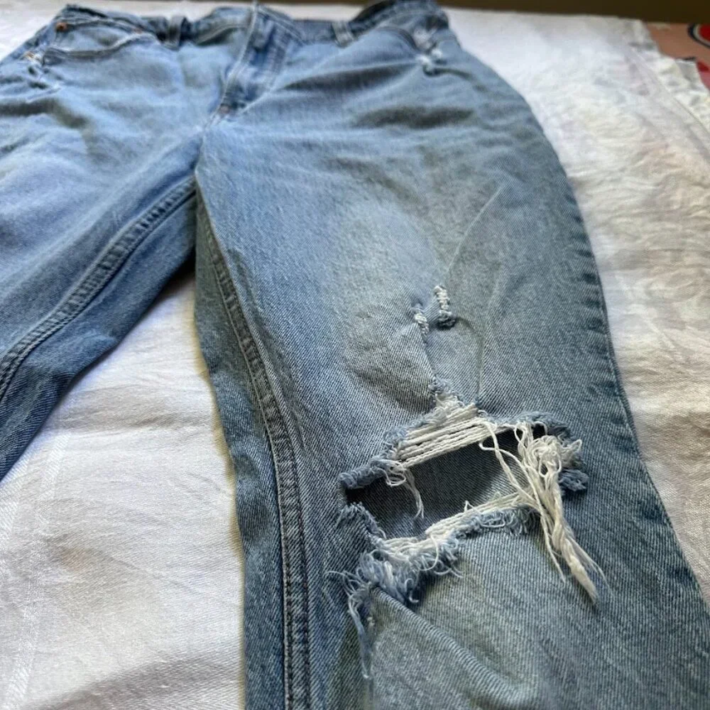 Abercrombie & Fitch The Skinny Distressed High Rise Jeans - Size 8 / 29 R - Picture 4 of 12